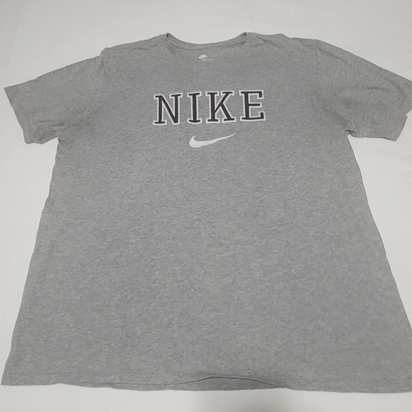 Nike Other - Nike Men's Heather Gray Short Sleeve Tee